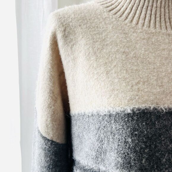 Universal Thread Gray & Cream Mock Neck Super Soft Pullover Sweater Womens Sz XL - Picture 3 of 9